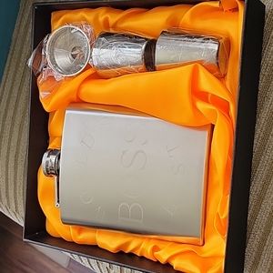 World's Best Boss Metal Flask! NWT!